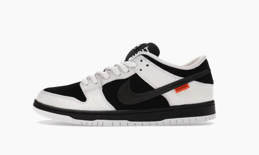 Nike SB Dunk Low Tightbooth